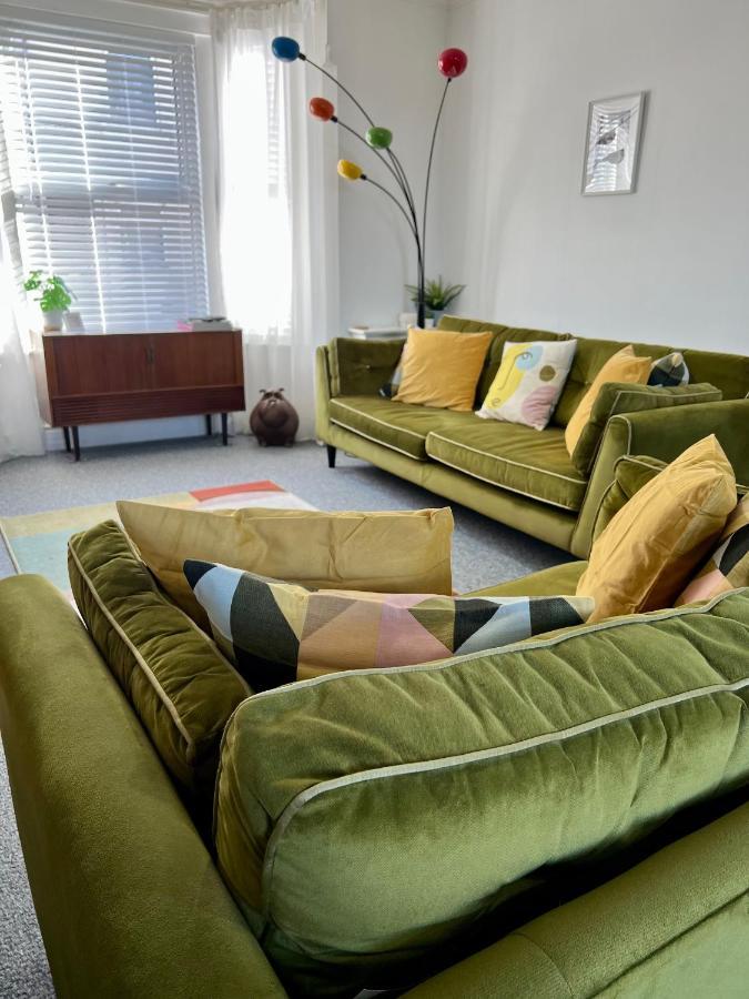 Contemporary 2 Bedroom Victorian Town House - Sleeps Up To 6 Kimberley  Экстерьер фото